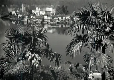 Lago d'Orta - Ilhas S. Giulio - vista do S. Monte — Ediz. Alberti - Omegna, n° 4097