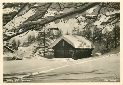 Conca del Cervino — paisagem invernal com cabana nevada — Fot. Mariani