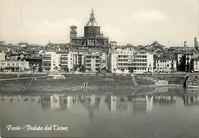 Pavia — Vista do Ticino — Fotografia Verdadeira