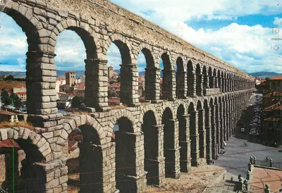 O Aqueduto de Segóvia — vista panorâmica — Edições Arribas