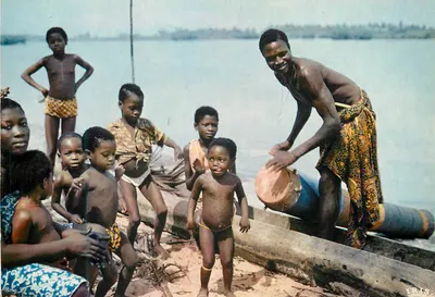 Afrique en couleurs — L'École du rythme — Éditions HOA-QUI
