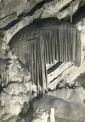Postojnska Jama — Gruta de Postojna — Založnik 'Postojnske jame', Beograd