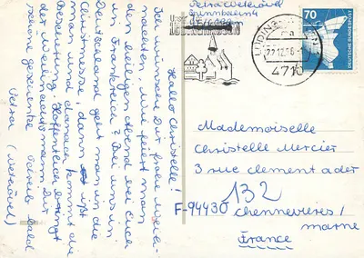 Natal — duas velas vermelhas e galhos de abeto — editor não visível — Verso