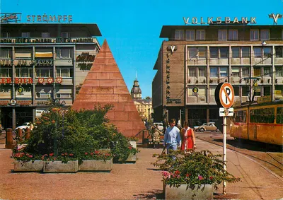 Karlsruhe - Pirâmide no Marktplatz — editor Bild-Druck & Verlag GmbH, Lübeck, n° 1710
