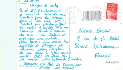 Strand van Guadeloupe — uitzicht tussen palmen — Uitgave Bois Berranger — Achterkant