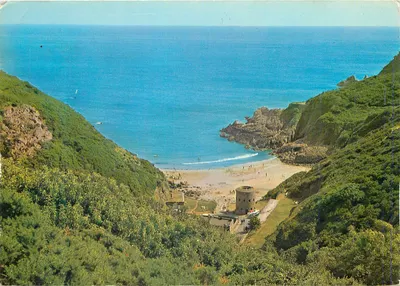 Petit Bot Bay — Guernesey, C.I. — Publicado pela Guernsey Press Co. Ltd. & Impresso por E.T.W. Dennis & Sons Ltd., Scarborough & Londres