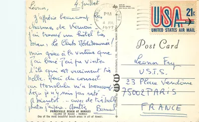 La plage de Princeville, Hanalei, Kauai — vue de la côte avec une femme en maillot de bain — éditeur DEXTER PRESS — Verso