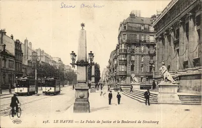 Le Havre — A Vista do Palácio de Justiça e do Boulevard de Strasbourg — Editor E. Le Dalg — n° 238