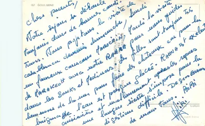 Mercado de Marrakech — vista do ksar e das arcos — editor Edições Libraria Goulimine n°62 — Verso
