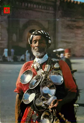 Vendedor de água em Meknès — Marrocos — Edições PISA, n°18