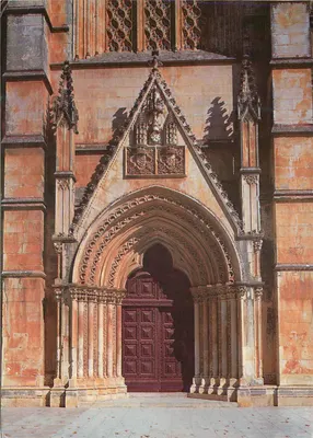 Mosteiro da Batalha — Igreja, portal lateral sul — Museu do Mosteiro da Batalha