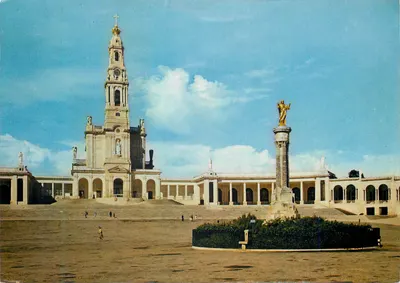 Igreja de Nossa Senhora de Fátima — Cova da Iria — editor J. Arthur Dixon, Ltd. (Escócia) n°120