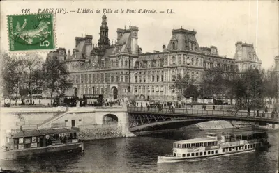 Paris (IVe) — O Hôtel de Ville e o Pont d'Arcole — LL.
