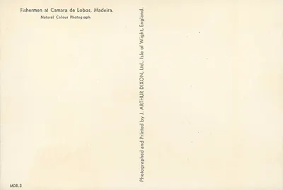 Rybakowie w Camara de Lobos — Madeira — fotografie w kolorze autorstwa J. Arthur Dixon & Co. — Rewers