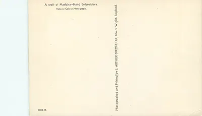 Mulheres e criança bordando — Madeira — J. ARTHUR DIXON, Ltd. — Verso
