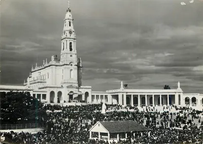 Fátima — Santuário (Dia de Peregrinação) — Fotografias de Carlos Vitorino, Lisboa