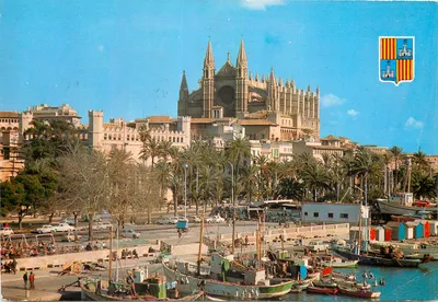 A Catedral de Palma de Mallorca — vista do porto — editor ICARIA série especial CLÁSICA
