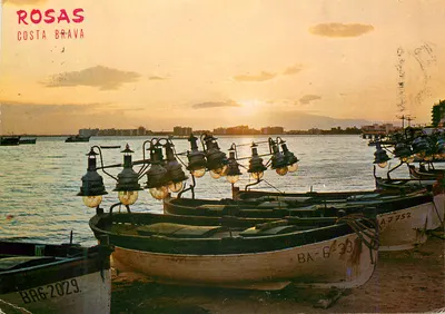 Rosas - Costa Brava — vista de barcos à hora dourada — editor ROSAS (Costa Brava)-1100