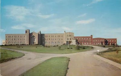 St Jean, P.Q. — Vista geral do Seminário — Les Éditions du Richelieu Ltée, C90