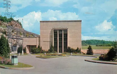 Central Hidrelétrica de Shipshaw — Shipshaw, Quebec — Publicado por Jalbert Distribution (Saguenay) por JALBERT DISTRIBUTION PUBLISHING INC., Boston, USA