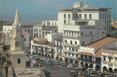 Cartagena, Colômbia — Praça dos Carros — Edições Guitiérrez & AP, S.A. n° GCA 110