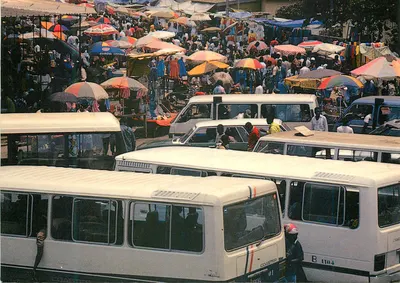Estação rodoviária de Bacongo — vista parcial — Edições BMASA, n° '95