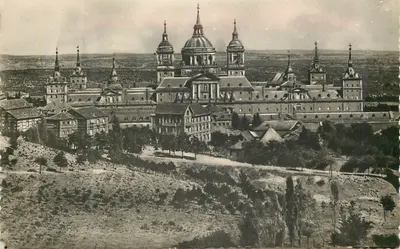 Mosteiro de El Escorial — Vista geral — Heliotopia Artística Española — Madrid