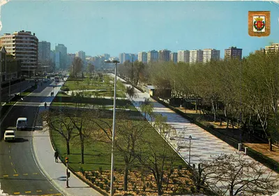 Paseo Isabel Católica — vista panorâmica — Escudo de Oro