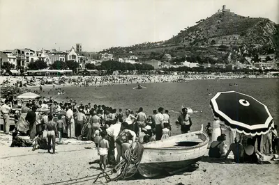 Blanes - Costa Brava - 10946 — detalhe da praia — Taller A. ZERKOWITZ, fotógrafo, Barcelona