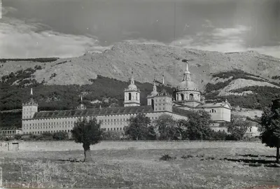 El Escorial — Mosteiro — Editorial Patrimonio Nacional