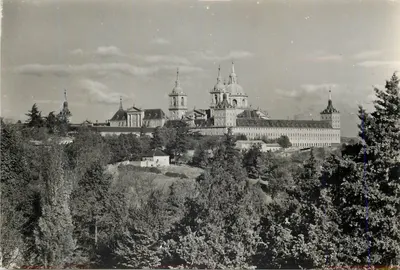 El Escorial — Monastério 8 — Editorial Patrimonio Nacional