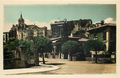 Fuenterrabia — Igreja e castelo de Carlos V — Foto Galarza, Pradera