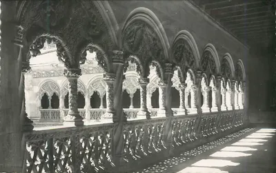 Pátio do Museu Nacional de Escultura — Valladolid — Edições Garcés Ganshella