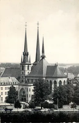 Luxemburgo — A Catedral — photothill