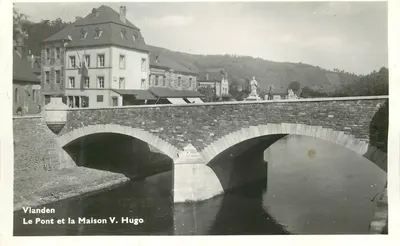 Vianden — O Ponte e a Casa V. Hugo — Edições Nite Sibani