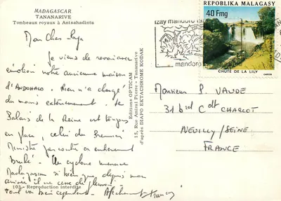 Tumbas reais em Antsahadinta — Madagascar — Edições OPTICAM — Verso