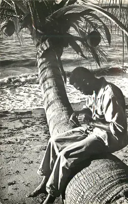 Pescador em um Cocotier — Diego-Suarez (Madagascar) — Editado pela Librairie Collect