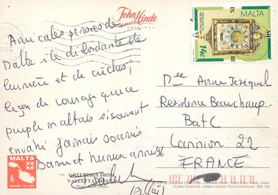 Valletta, Malta — rua pavimentada com nicho religioso — John Hinde — Verso