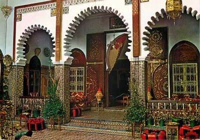 Interior de uma casa marroquina — Tânger — Edições Librería Escolar