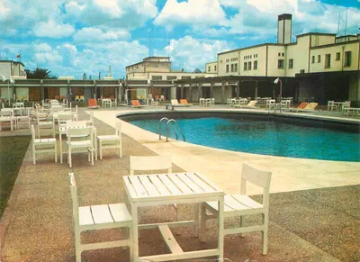 Piscina do hotel "Les ILES" — Essaouira — Editado pela ONCF - IDEALE Casa