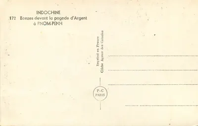 Bonzes diante da pagode de Prata em Phnom-Penh — Indochina, série 172 — Verso