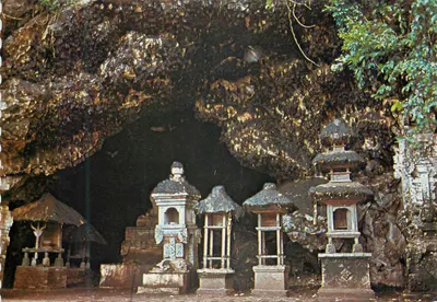 Gua Kelelawar, Klungkung, Bali — Caverna de morcegos — PS-A165