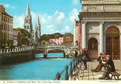 Catedral de São Finbarr e Rio Lee, Cidade de Cork, Irlanda — Foto por John Hinde, F.R.P.S.