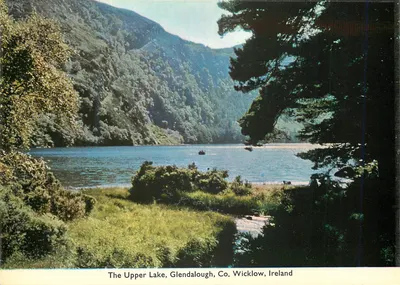 O lago superior de Glendalough — Wicklow, Irlanda — Penman Cards, n°351