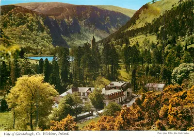 Vale de Glendalough, Condado de Wicklow, Irlanda — Foto Joan Willis, John Hinde Studios