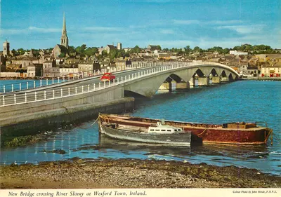 Novo ponte cruzando o rio Slaney em Wexford Town, Irlanda — Foto colorida por John Hinde, F.R.P.S.