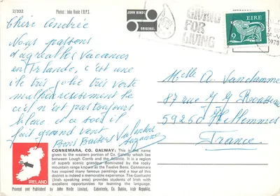 Connemara — paisagem, cachoeira, crianças com jumento, cabanas — John Hinde F.R.P.S. — Verso