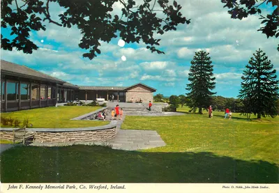 Memorial John F. Kennedy, Co. Wexford, Irlanda — Foto D. Noble, John Hinde Studios