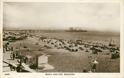 Praia e Ponto de Embarque, Brighton — vista da praia e do pontão — editor C. Richter (Publishers) Ltd., n° 63399