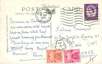 Catedral de Canterbury sob luz de inundação — Carta postal Valentine's, série K 2200, editor Valentine & Sons, Ltd., Dundee and London — Verso